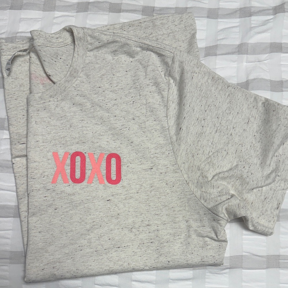 Women’s XOXO printed t-shirt
